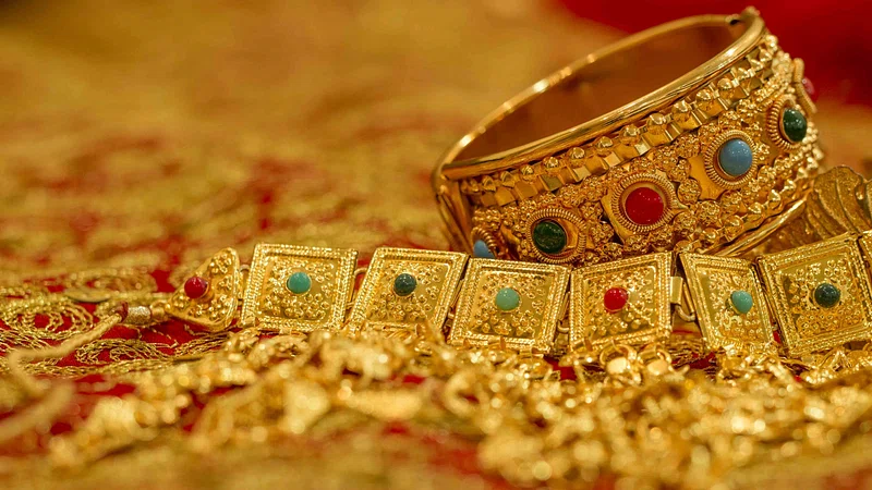 Gold Price Today: अक्षय तृतीया पर डिमांड बड़ी तो सोने और चांदी की कीमतों में आई तेजी